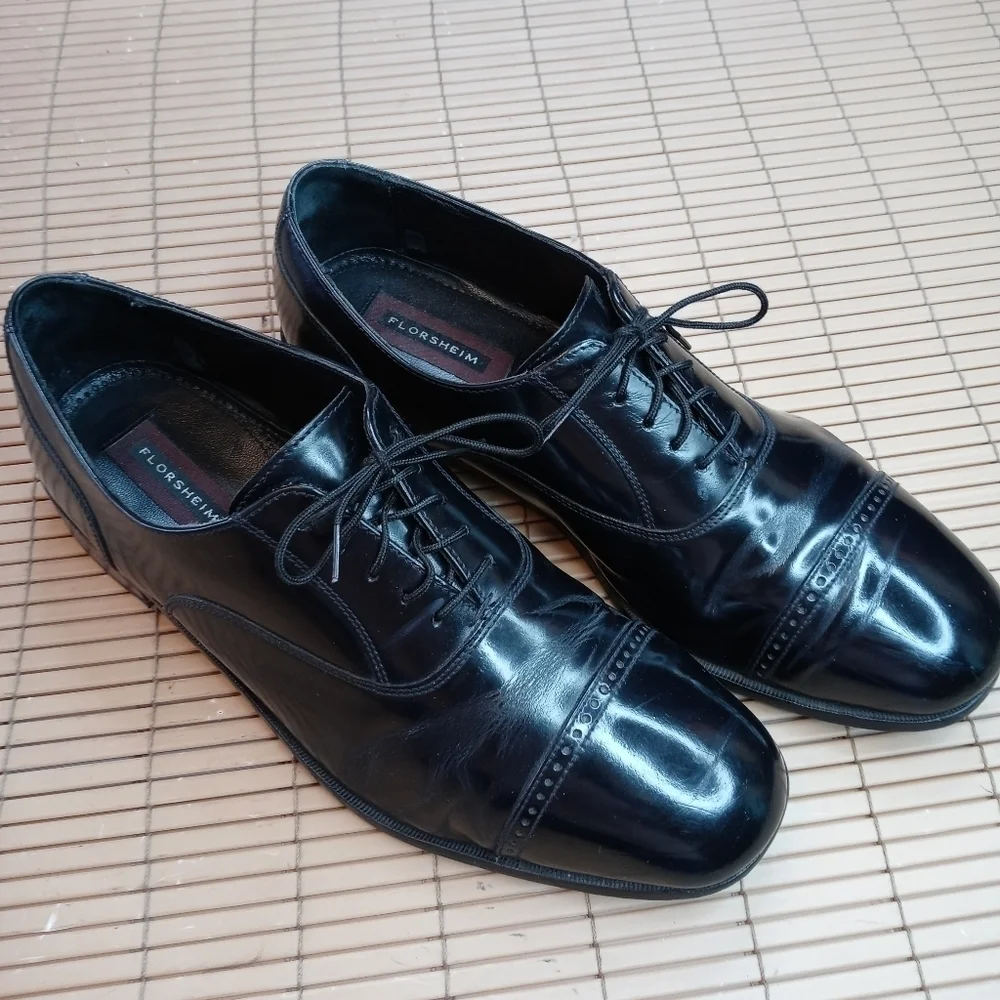 Florsheim men's black leather cap-toe Oxford sz 12D. 20.1pm